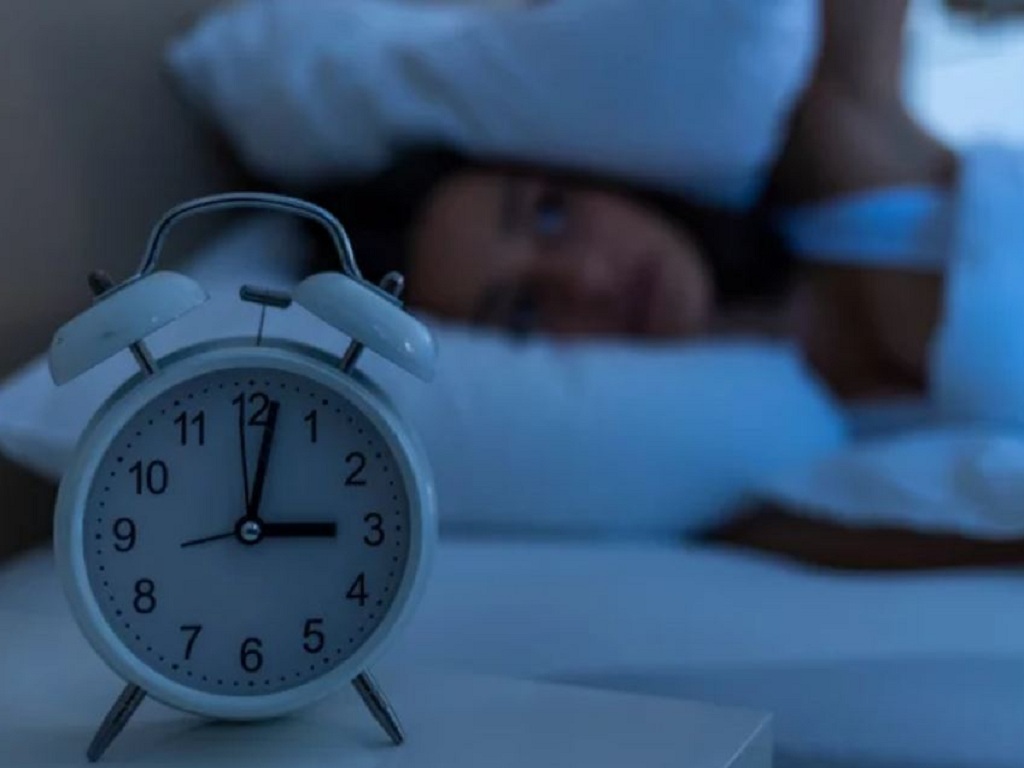Các triệu chứng khó ngủ ngủ không sâu giấc ở bệnh nhân mất ngủ