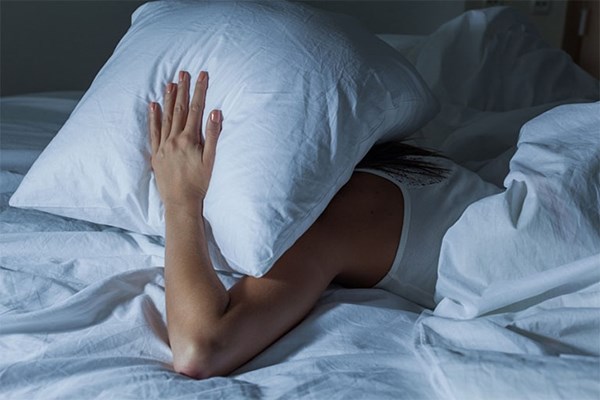 Vì sao sau khi phẫu thuật thường bị mắc chứng rối loạn giấc ngủ ?