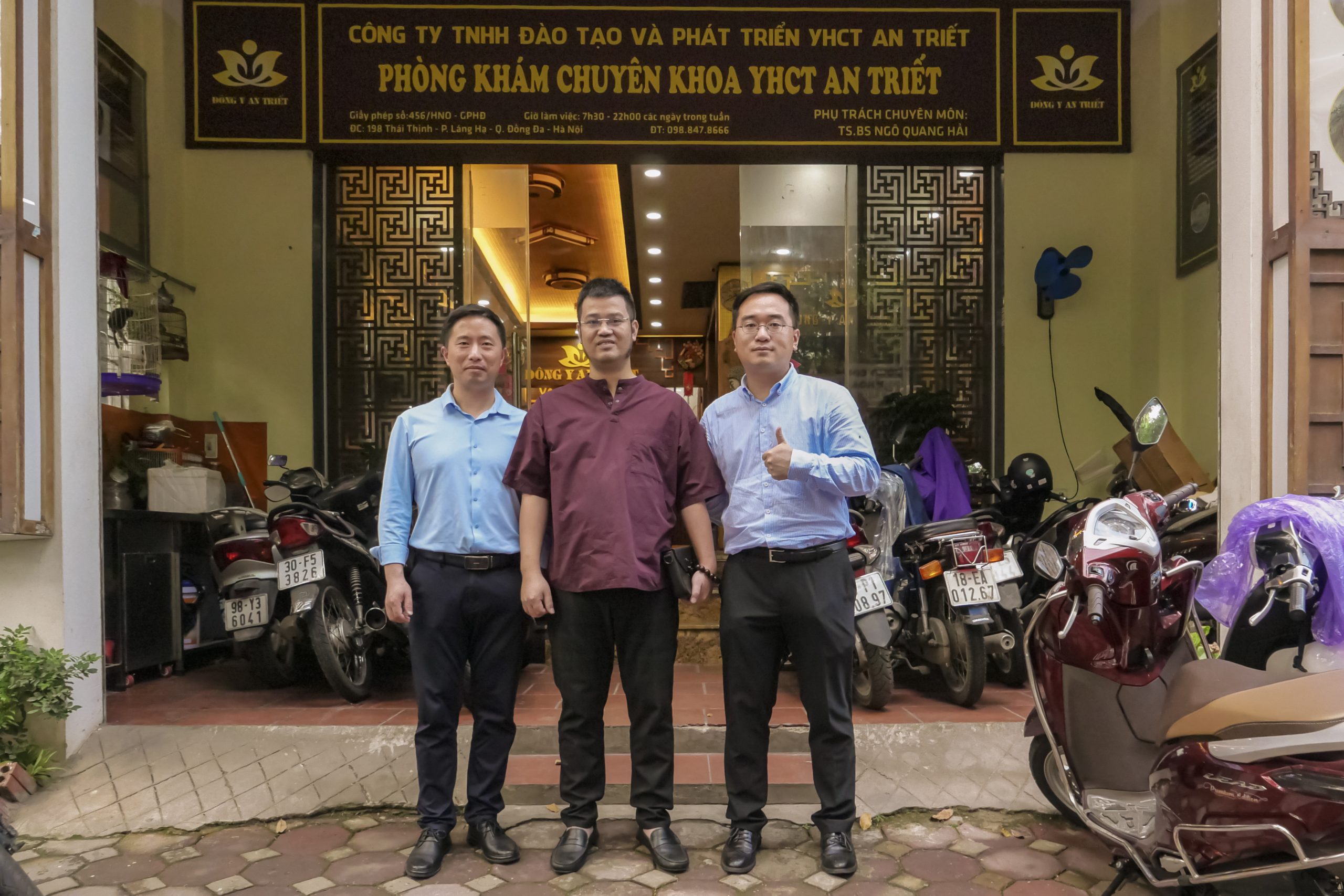 ĐÔNG Y AN TRIẾT TIẾP ĐÓN ĐOÀN CÔNG TÁC TỪ CT TNHH THIẾT BỊ Y TẾ WUXI JIAJIAN TRUNG QUỐC